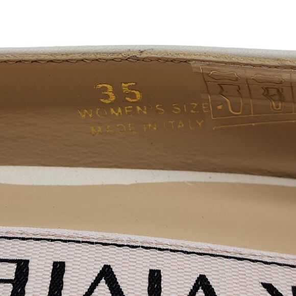 Roger Vivier Flower Strass Leather Ballet Flats in White 35 5 $1650 - Picture 6 of 9